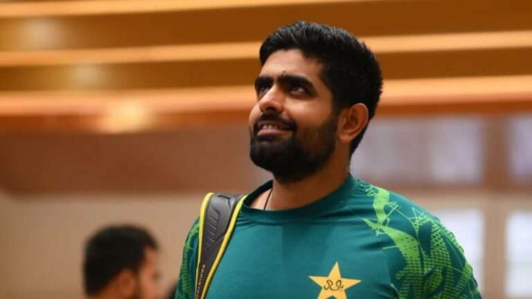 Babar Azam Warmly Welcomed by Fans in Australia
