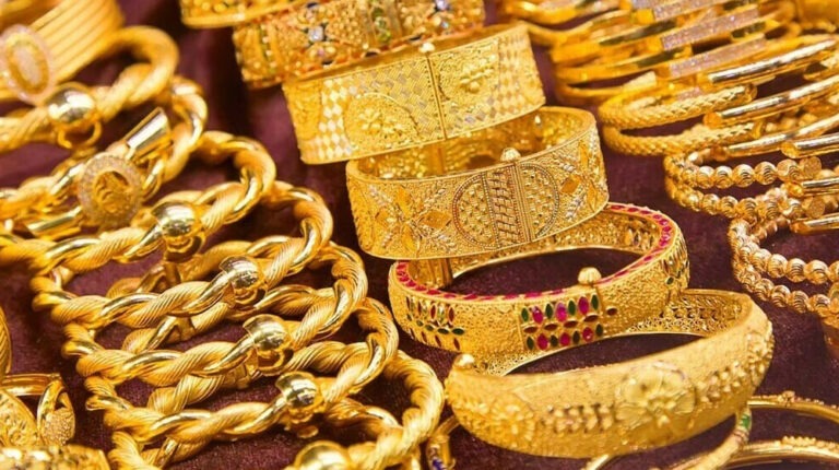 Gold Prices in Pakistan Decline for Third Time This Week