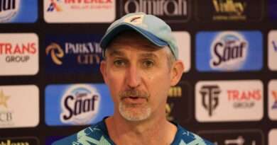 Jason Gillespie Calls on Former Players to Refrain from Unnecessary Criticism