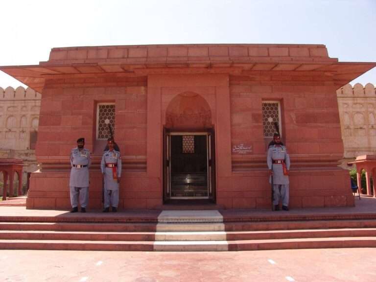 Government Declares Public Holiday on Iqbal Day, November 9, 2024