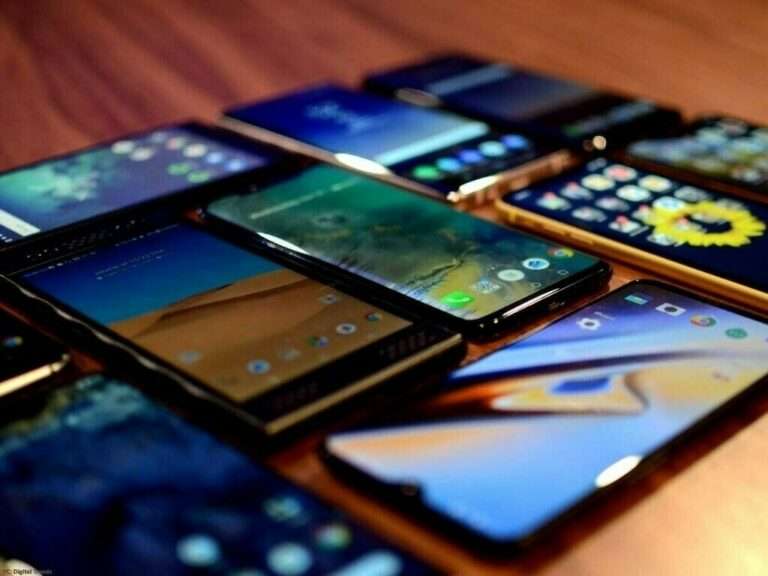 Pakistan Mobile Phone Imports Fall Over 18% in Q1 FY 2024-25