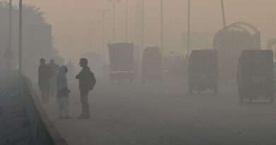 Punjab Extends School Closures Amid Smog Health Emergency