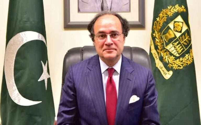 Finance Minister chairs meeting of PM’s Committee on IT Export Remittances