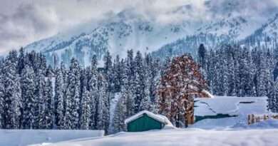 AJK Extend Winter Vacations Due to Severe Cold Wave