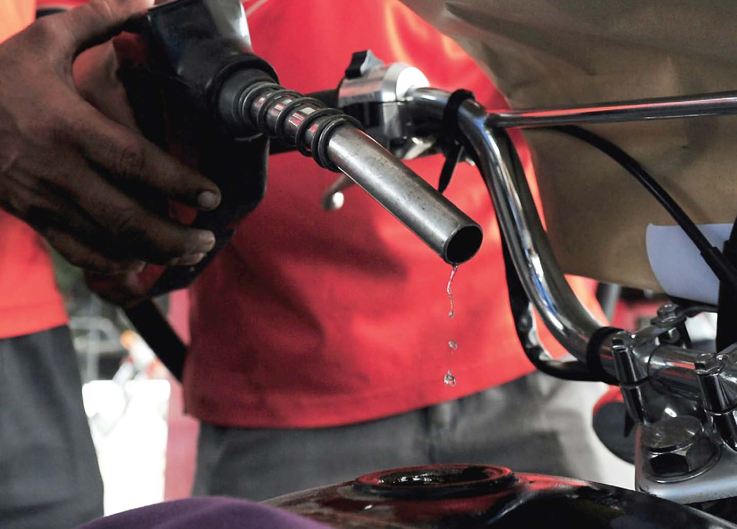 Petrol Price Expected to Rise in Pakistan: Key Details and Government Approval Process