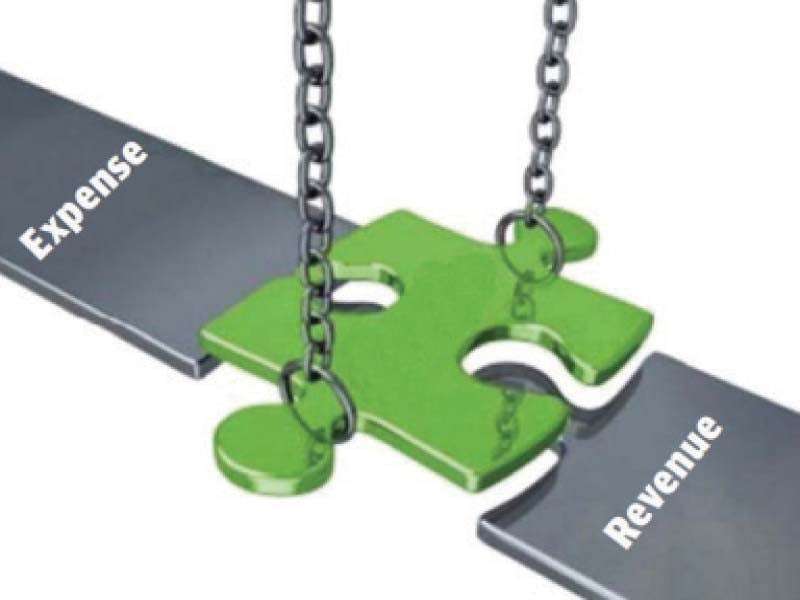 Pakistan’s Current Account Slips into $420 Million Deficit