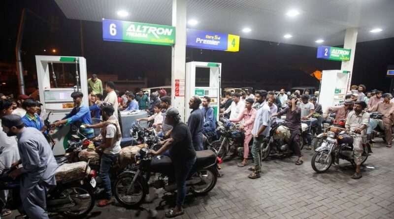 Petroleum Dealers Threaten Nationwide Strike Over Deregulation Policy