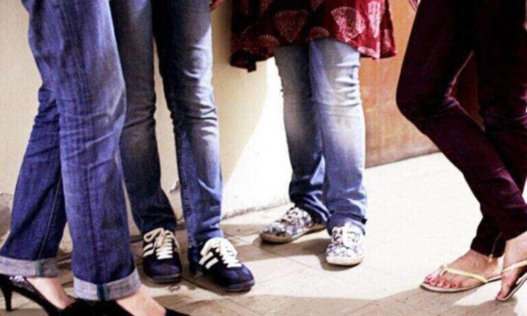Jeans, T-Shirts, and Makeup Banned for Teachers in Punjab Schools: New Dress Code Explained